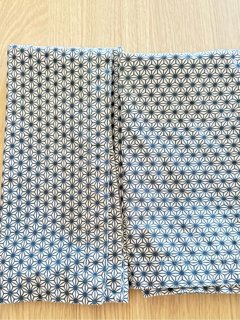 Crate & Barrel Vintage Akira Cloth Napkins Geometric Color Set of 4 Cream Black
